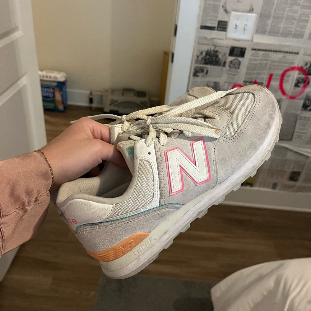 New balance shoes size 9.5